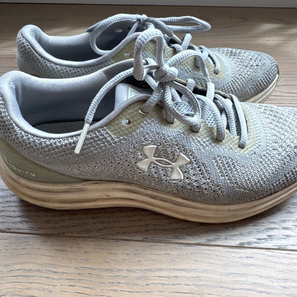 Underarmour sneakers size 7.5 light blue